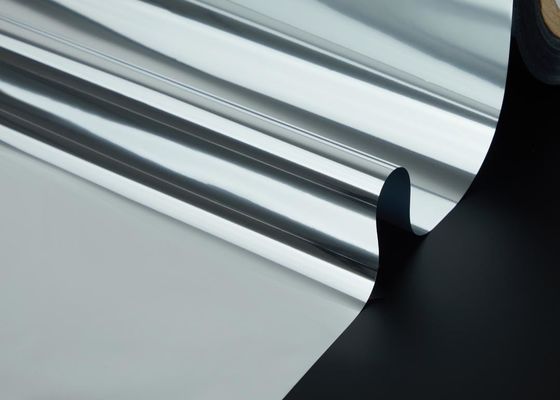 Un buen precio. Película de revestimiento de poliéster elástico decorativo de plata y oro PET 2800 metros en línea