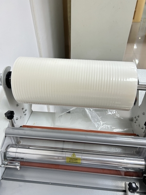 Un buen precio. Película protectora de plástico amigable con el medio ambiente Anti-escarcha Matt / Película laminada flexible y brillante reciclable en línea