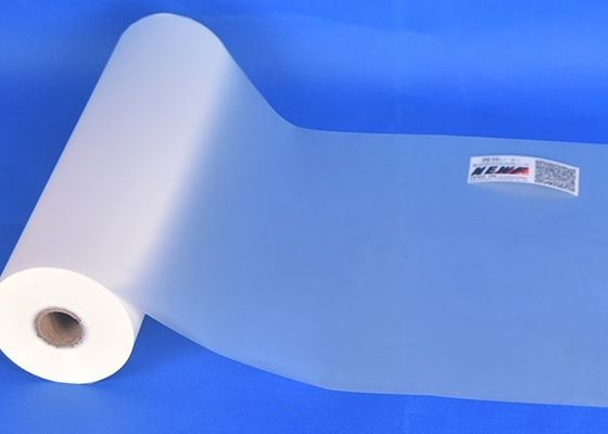 Un buen precio. Rollo de película térmica de peluche resistente a los arañazos de 30 micrones para el procesamiento de pegamento EVA en línea