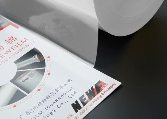 Un buen precio. Solución de laminación de precisión Película PET ultrafina con adherencia molecular mejorada y tecnología termo-reactiva en línea