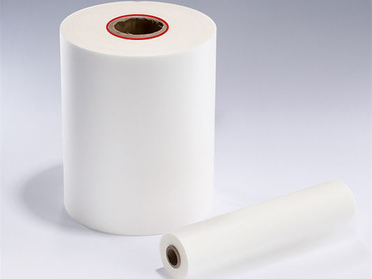 Un buen precio. Película de laminado térmico de EVA PET de 3 pulgadas 800 mm de ancho 150 / 100 micrómetros para laminado fotográfico en línea