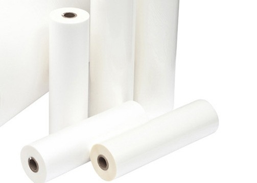 Good price 16 micrómetros Tamaño personalizable Pre-revestimiento de PET brillante Película de laminación caliente adecuada para laminador en línea