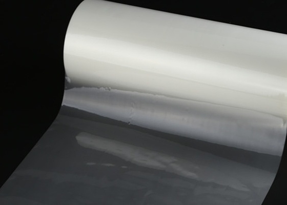 Good price Película de embalaje de laminado térmico en rollos de 20 micrómetros de espesor flexible y brillante con base BOPP en línea