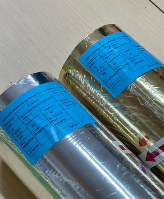 Good price Rollo de película PET aluminizada de densidad con película de unión de acabado espejo sellable térmicamente Tipo de procesamiento de extrusión múltiple y capa de pegamento EVA en línea