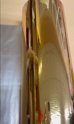 Good price Film de laminado térmico de poliéster metalizado PET Superficie de oro terminada en línea