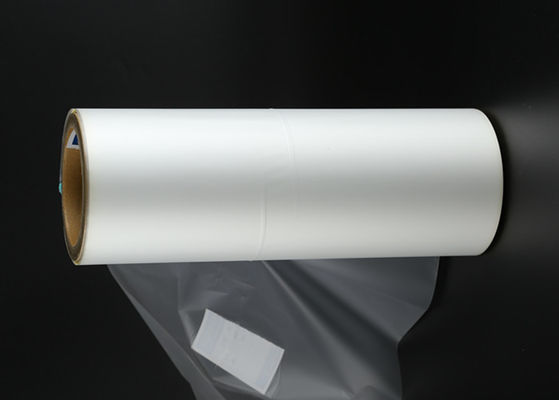 Good price Película resistente del rasguño para empaquetar la anchura de 1120m m, película termal de la laminación de los Anti-rasguños 22mic BOPP en línea